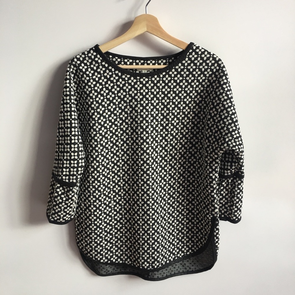 NWT Max Studio Printed 3/4 Sleeves Crewneck Top